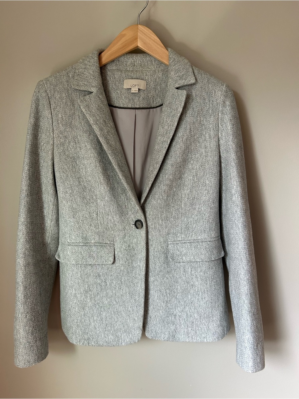 LOFT Gray Herringbone Blazer Size 2 Faux Suede Elbow Patches